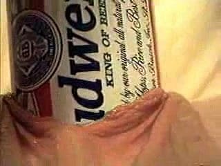 Ekstrim Obyek Penyisipan Menggunakan Budweiser Brew Can
